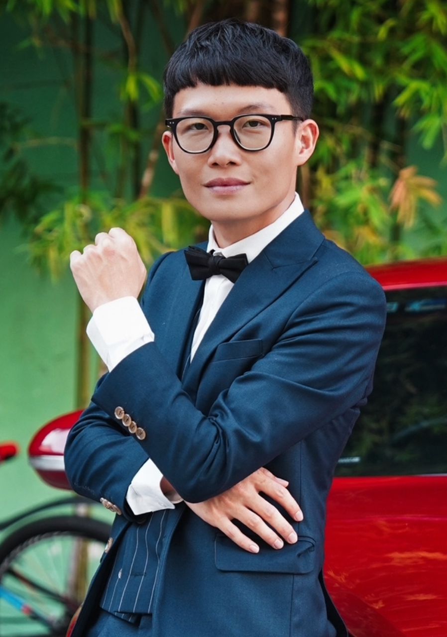 Mr Charlie Cheng